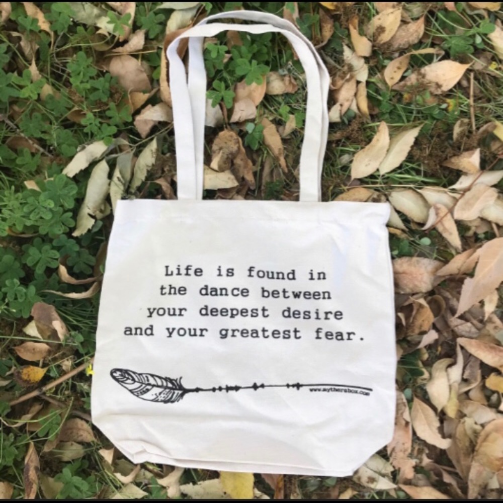 NWOT “Life Is Found” Tote